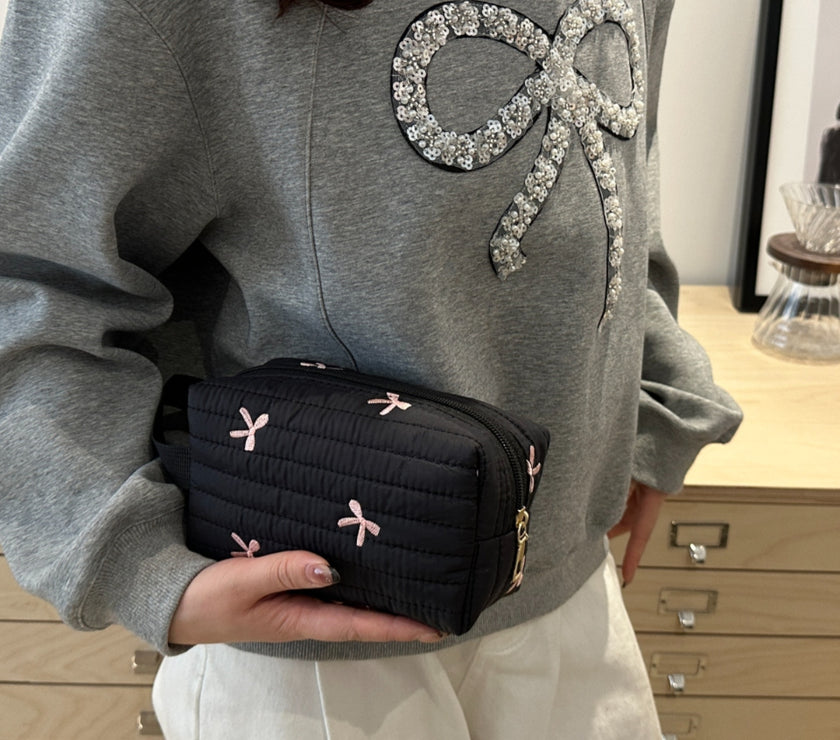 Texture Contrast Bow Wristlet