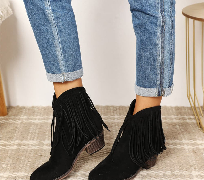 0d4dd0309a54478ab20d38d0b3a85d86-Max