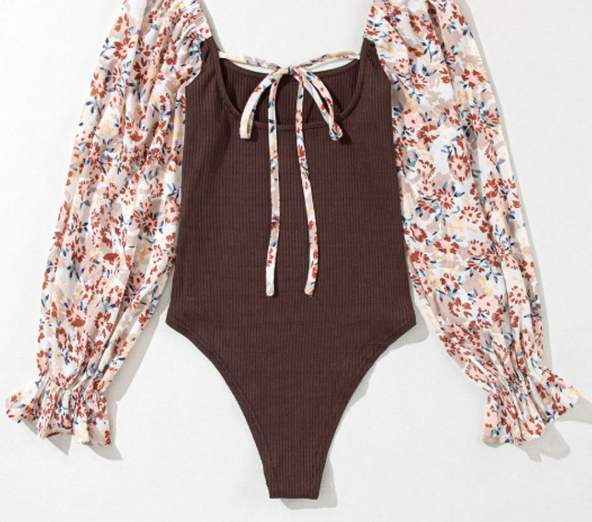 Scoop Neck Printed Flounce Sleeve Bodysuit