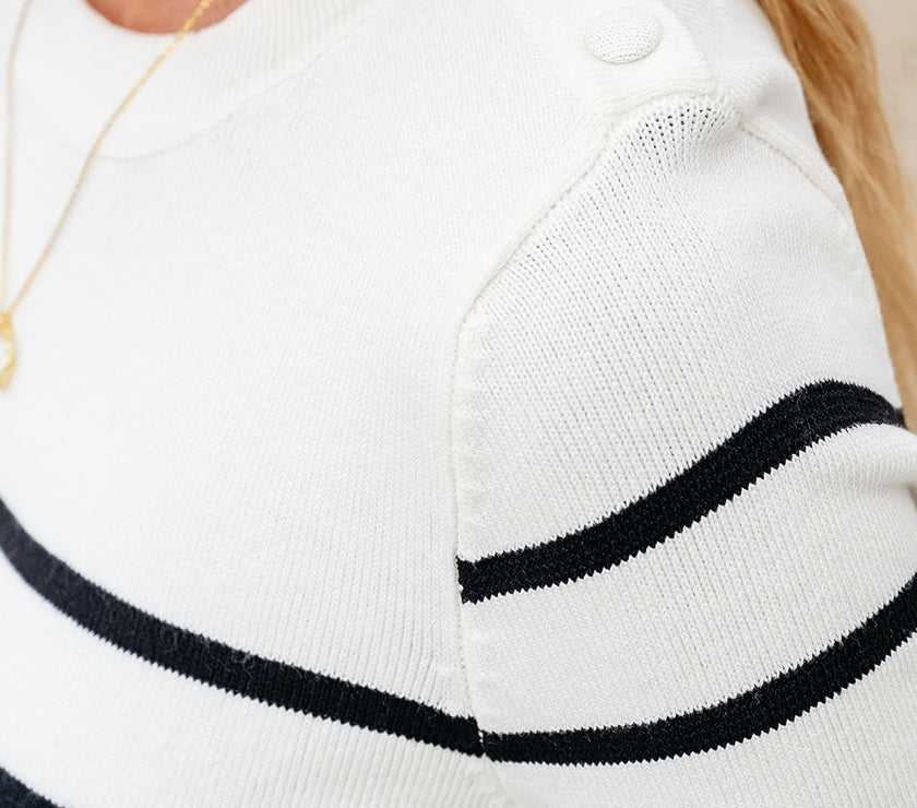 Round Neck Half Sleeve Knit Top