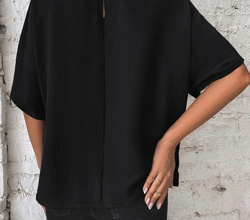Knotted Round Neck Half Sleeve Blouse