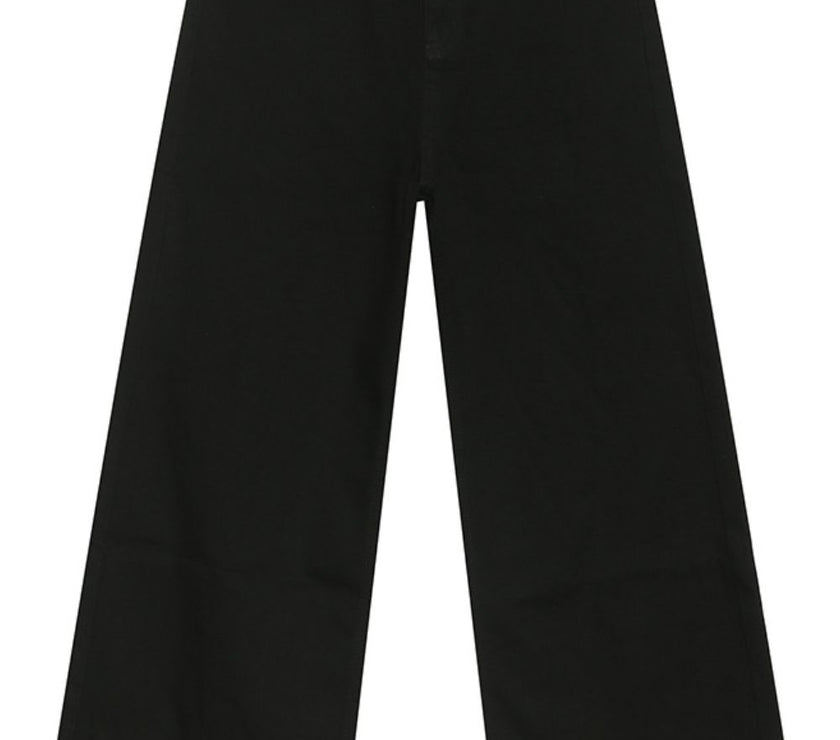 21c12cdf-ea34-49f3-827a-05191fd87b19-Max