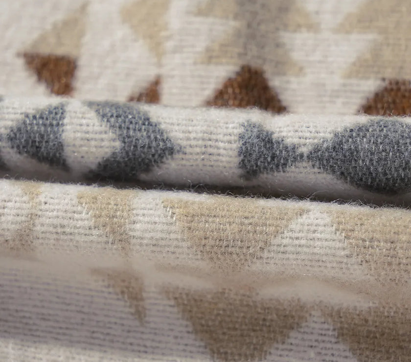 Geometric Collared Neck Long Sleeve Sweatshirt