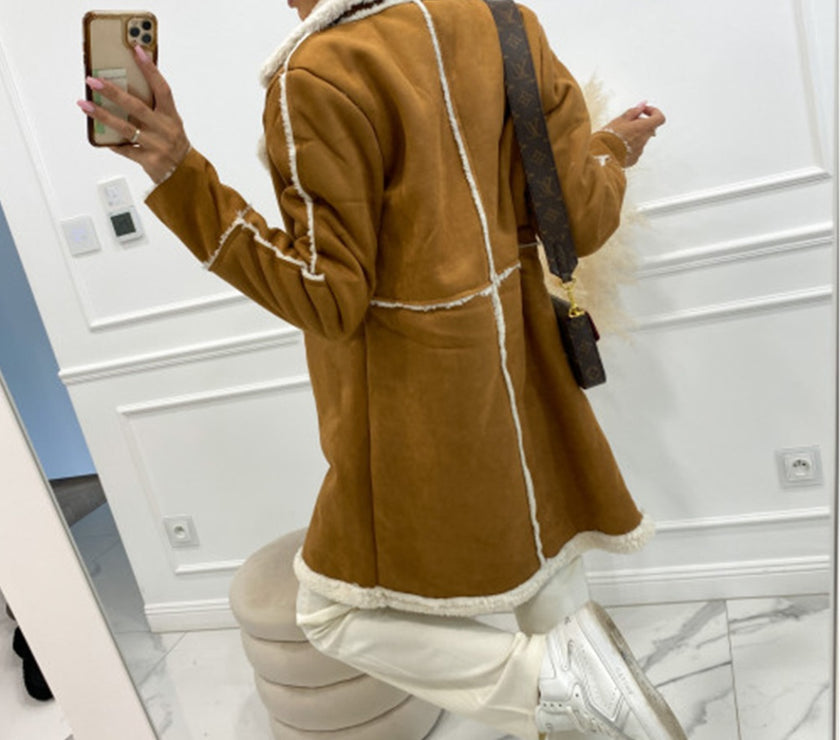 Lapel Collar Exposed Seam Buttoned Coat