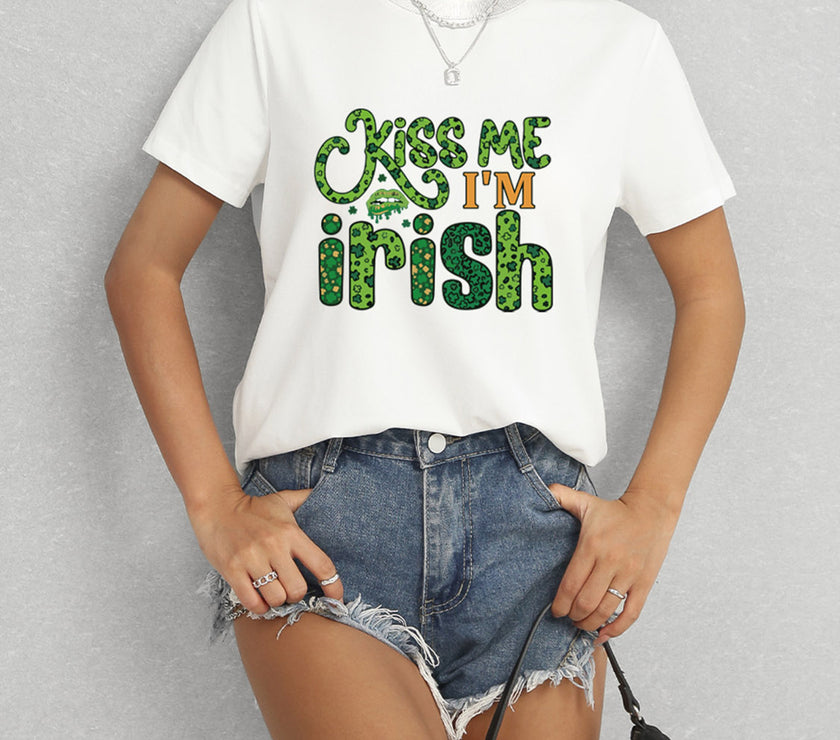 KISS ME I'M IRISH Round Neck T-Shirt
