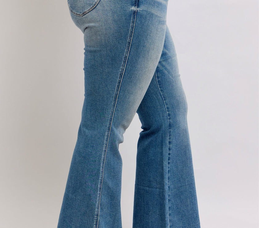 2a900b07-f6a7-4a61-8c21-9c1b35f84b3d-Max