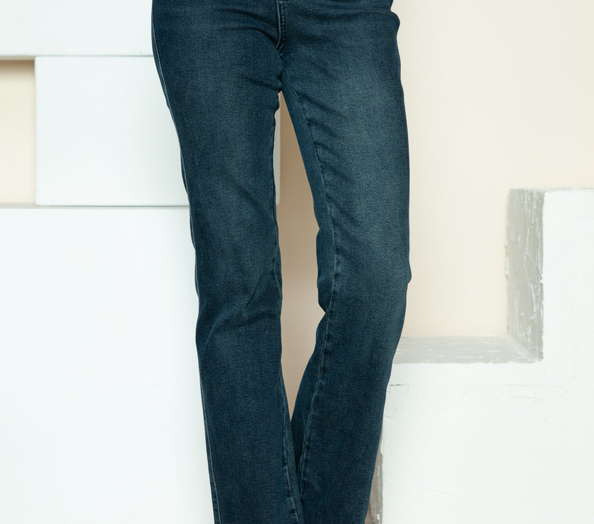 Judy Blue Full Size Button Fly Hem Destroy Straight Jeans