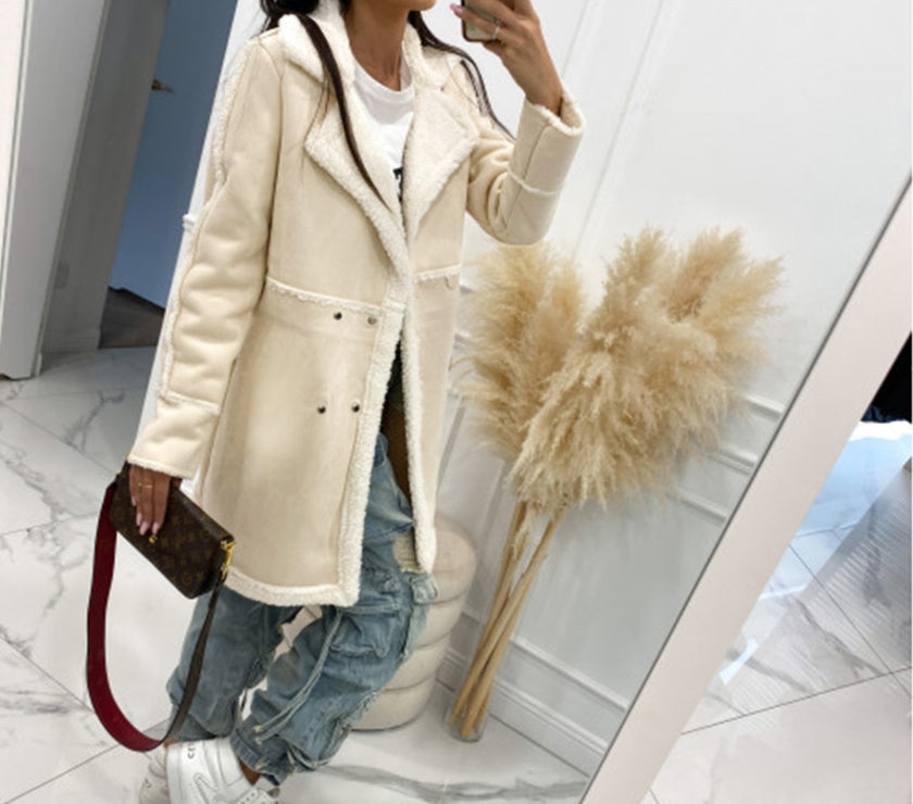 Lapel Collar Exposed Seam Buttoned Coat