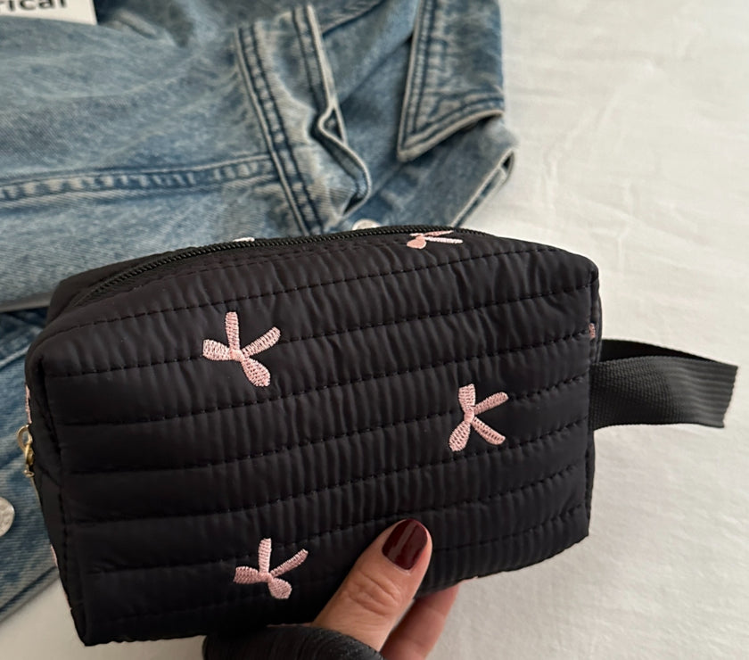 Texture Contrast Bow Wristlet