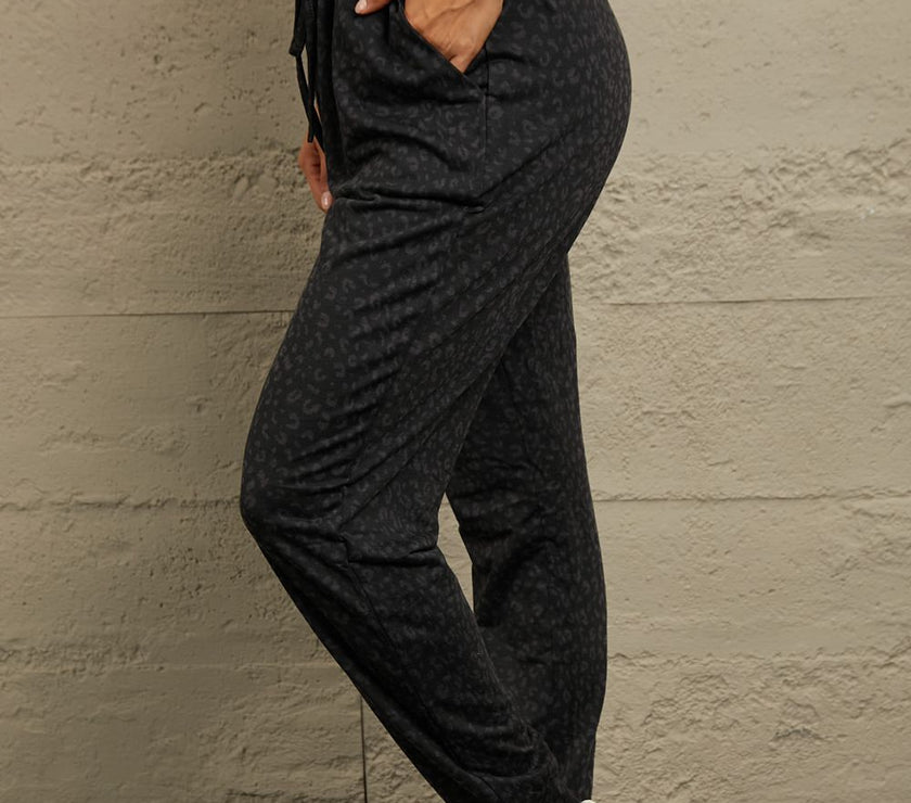 3acd15d26e7c4360a6b96f0861108bc2-Max