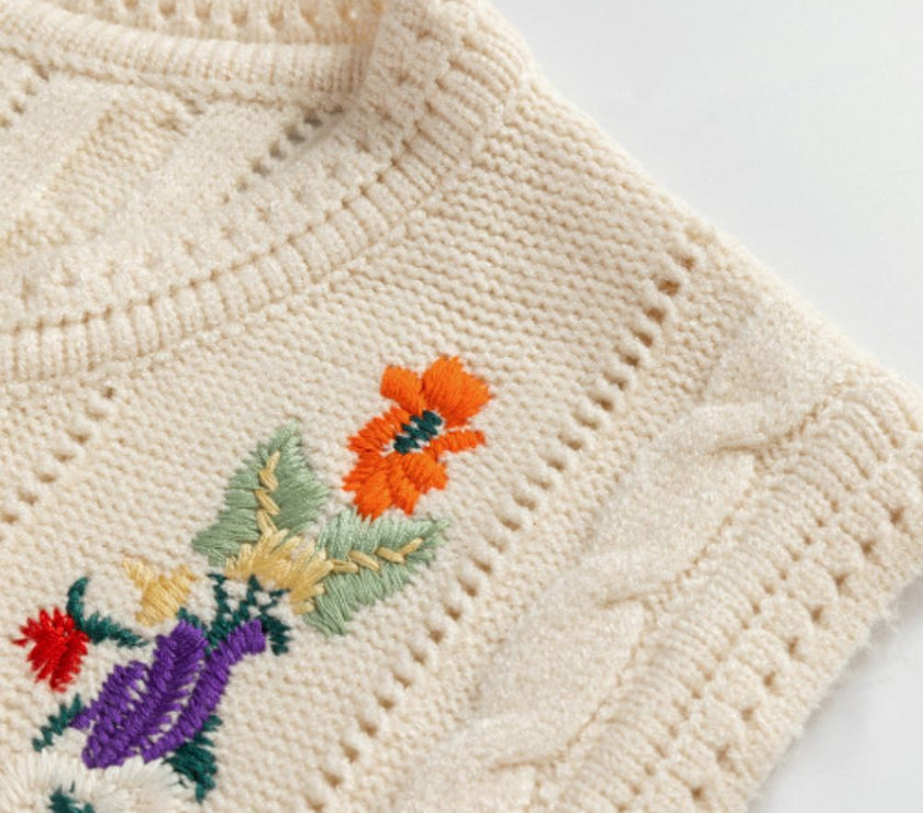 Embroidered Cable-Knit Round Neck Sweater Vest
