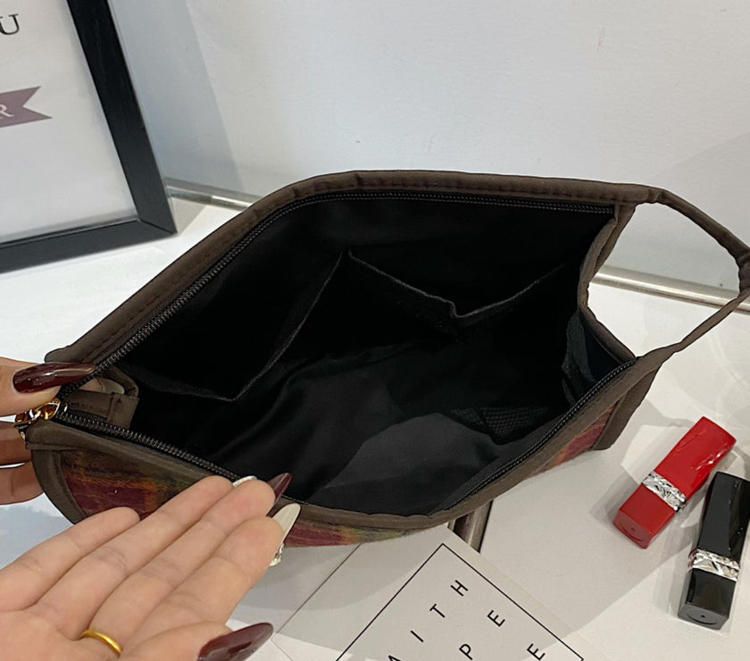 Contrast Plaid Clutch with Zipper