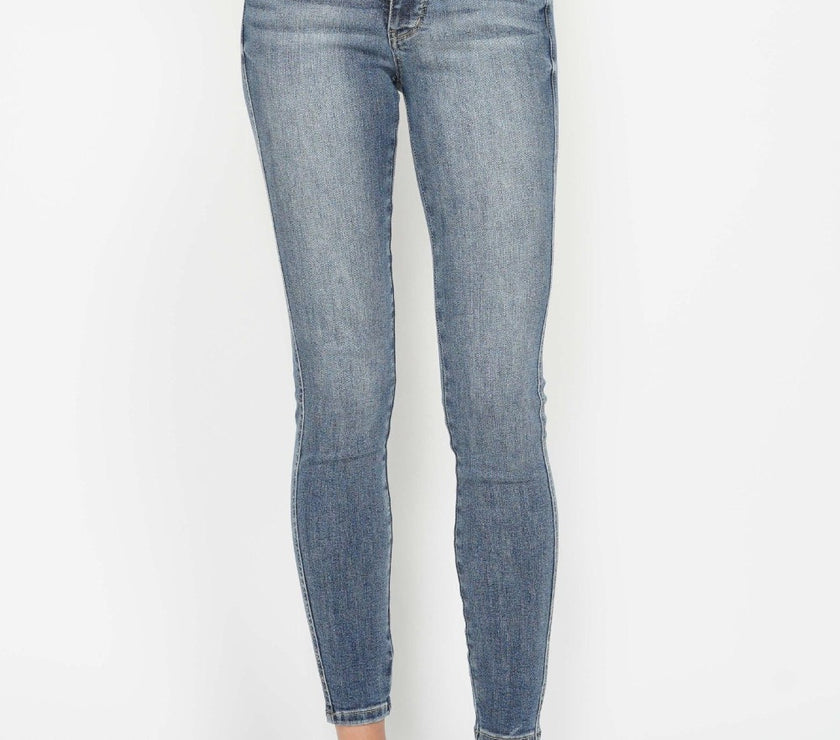 Judy Blue Full Size Tummy Control Contrast Wash Skinny Jeans