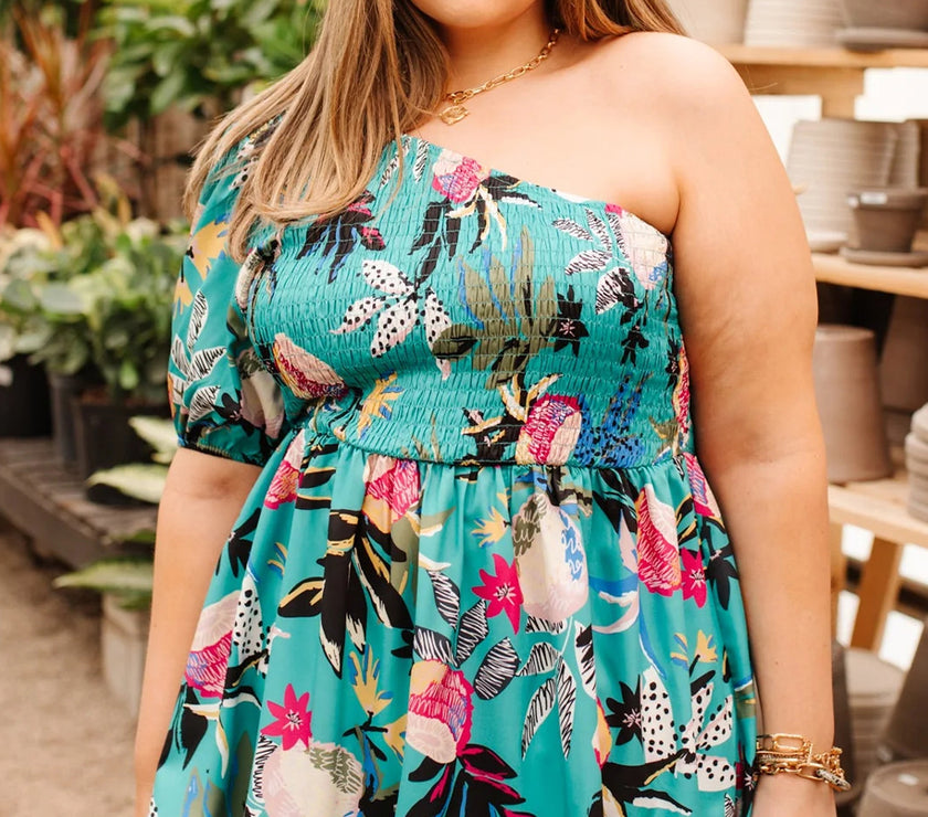 Green Plus Size Floral Smocked Bodice Single Puff Short Sleeve Babydoll Blouse