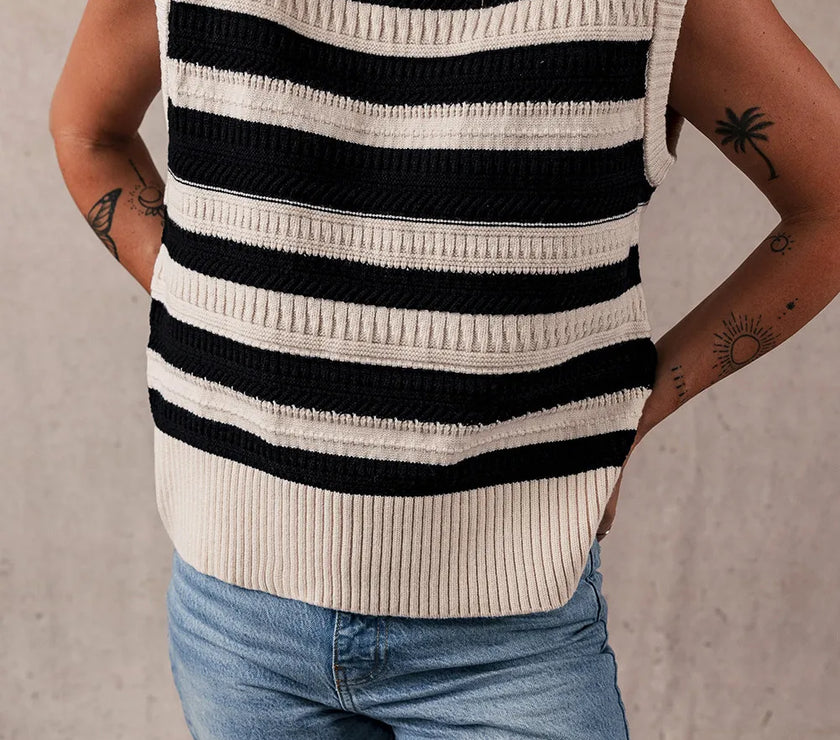 Color Block Round Neck Sweater Vest