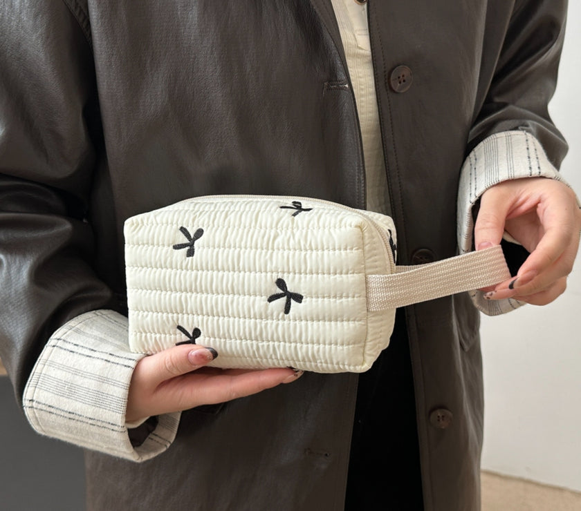 Texture Contrast Bow Wristlet