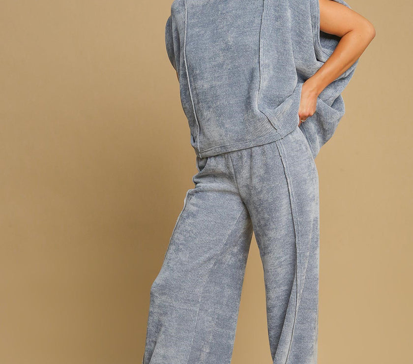 Umgee Solid Color Mock Neck Short Sleeve Top