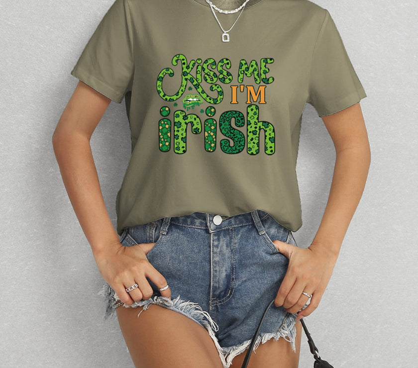 KISS ME I'M IRISH Round Neck T-Shirt