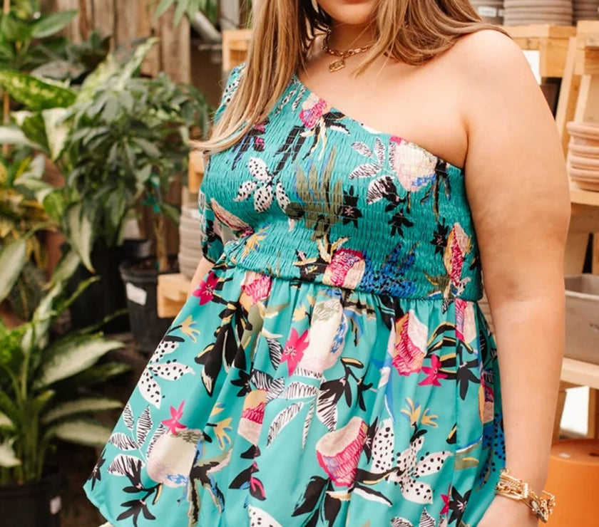 Green Plus Size Floral Smocked Bodice Single Puff Short Sleeve Babydoll Blouse