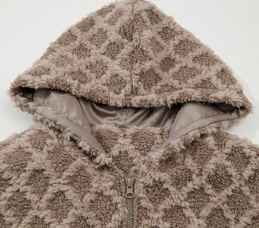 74ef56ede2654ae386bd984375f08695-Max-Origin