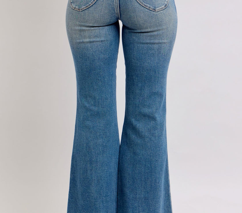 7613b1be-77c9-4fb2-8c0f-168d2ac18738-Max