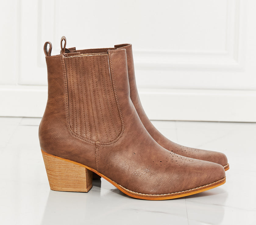 790e031e494647cea1d1b10dcbefc430-Max