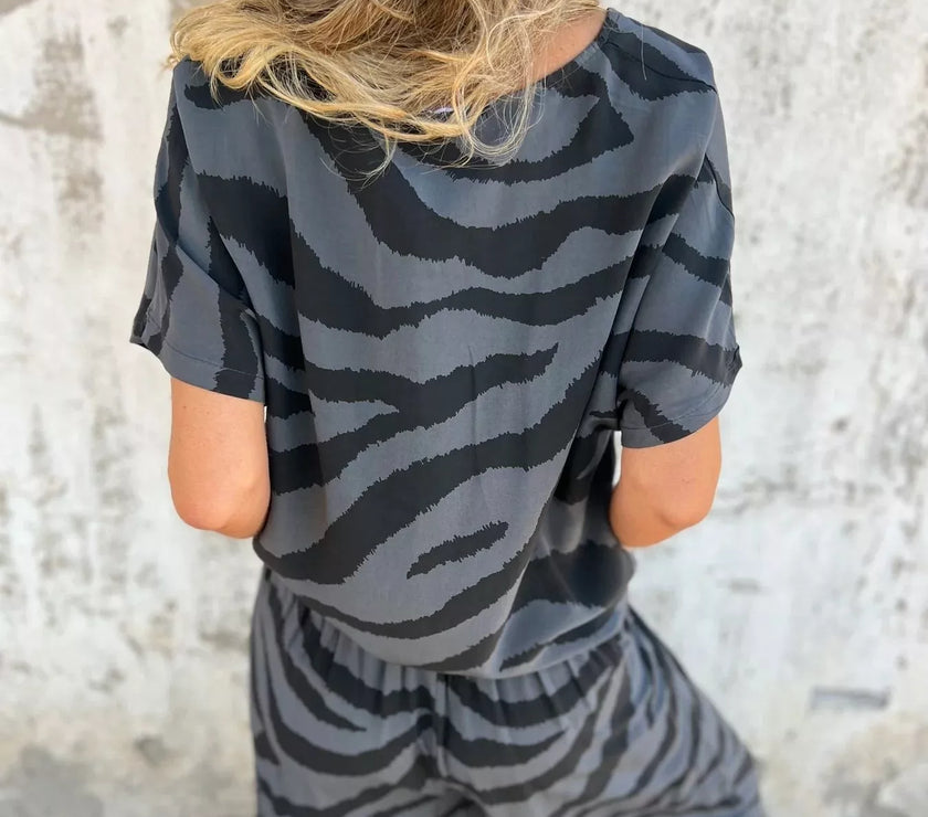 7c6e9c7e1bf44d5fb589ff12a169c800-Max-Origin