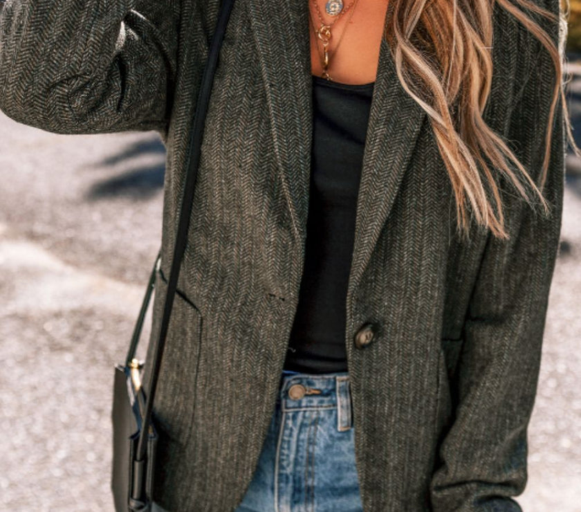 Pocketed Buttoned Long Sleeve Blazer