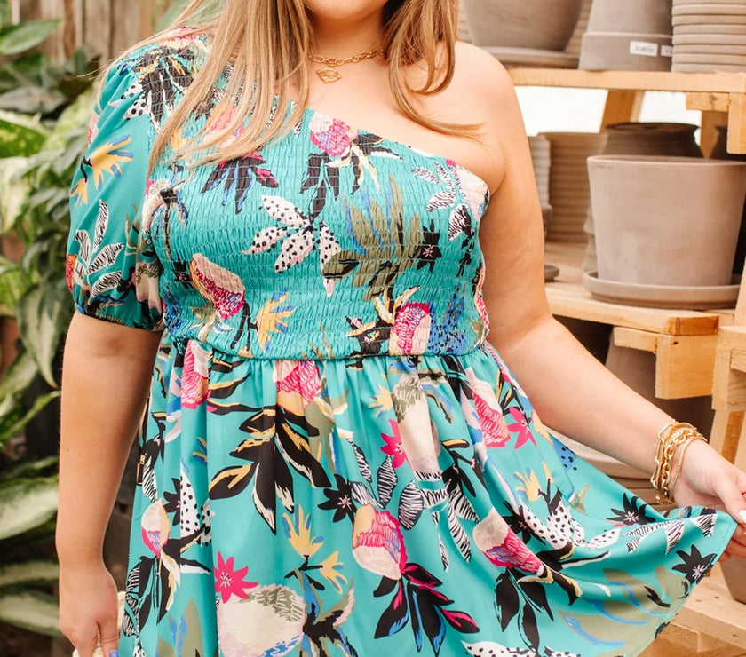 Green Plus Size Floral Smocked Bodice Single Puff Short Sleeve Babydoll Blouse