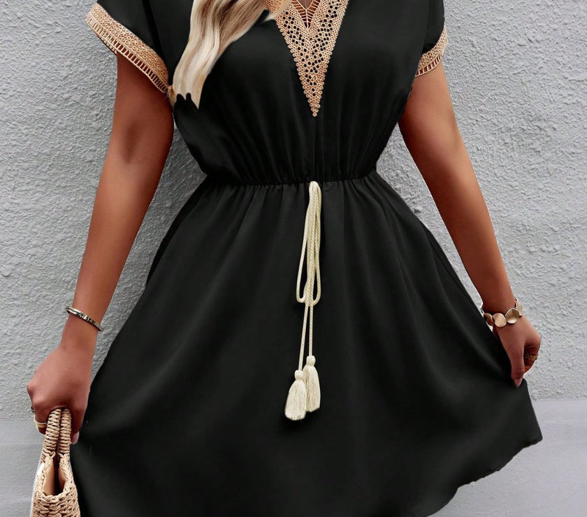 Devine Contrast Trim V-Neck Short Sleeve Mini Dress