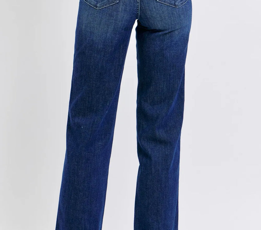 8ee65c7b-9032-4c50-8224-e4c41786ba6f-Max