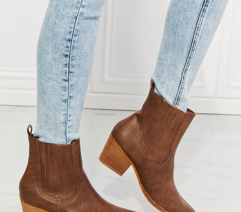 9311129c0d294c70b4b9d2d5fe8716f2-Max