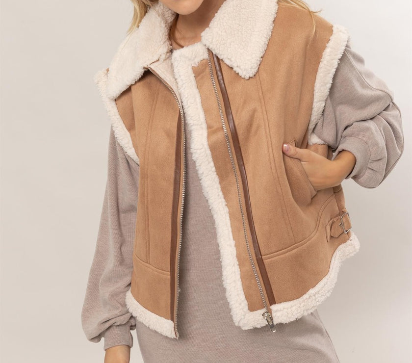 HYFVE Fur-Contrast Zip Up Suede Vest