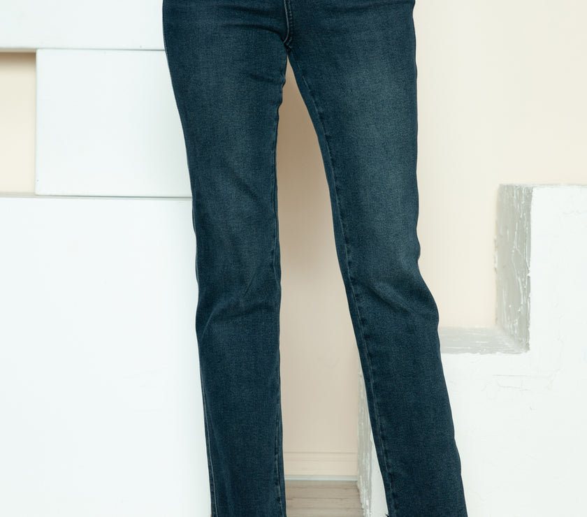 Judy Blue Full Size Button Fly Hem Destroy Straight Jeans