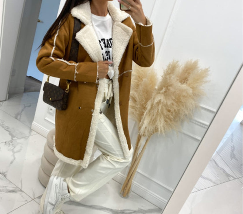 Lapel Collar Exposed Seam Buttoned Coat