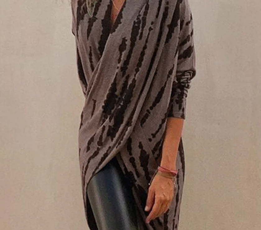 Full Size Contrast Long Sleeve Longline Top
