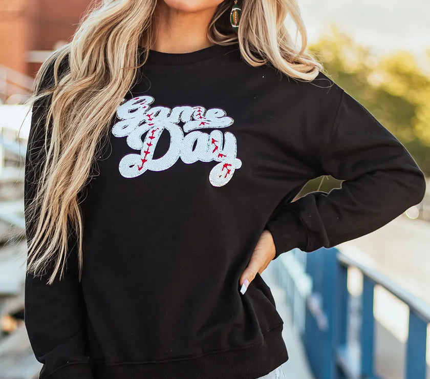 Letter Graphic Round Neck Long Sleeve Sweatshirt