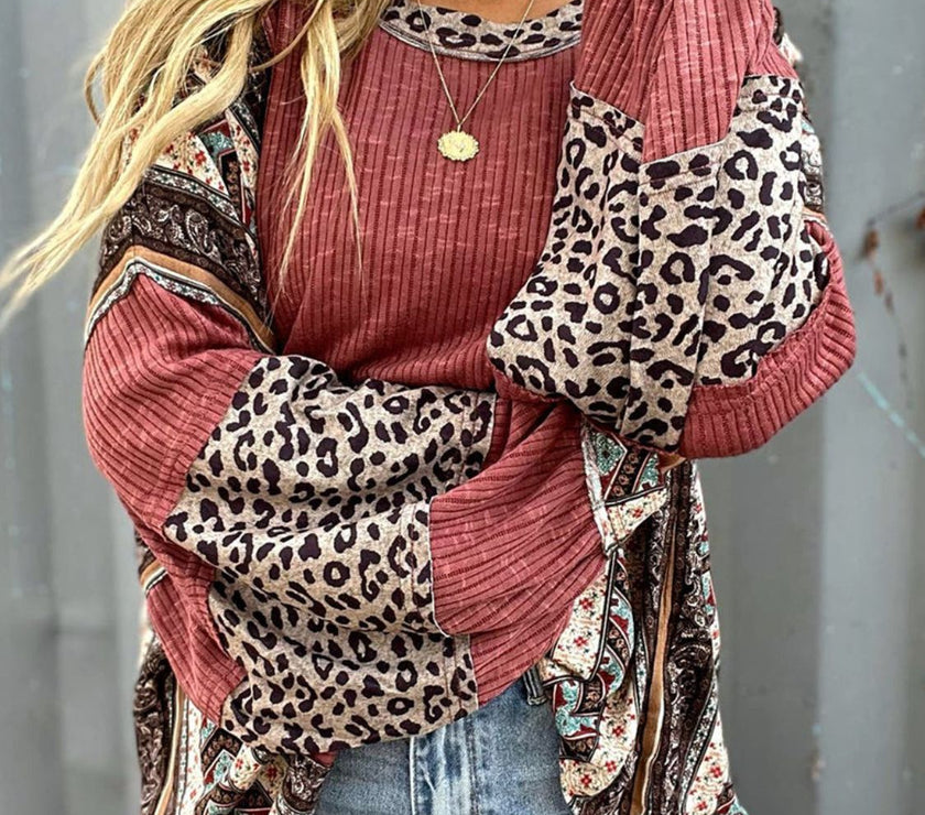 Leopard Round Neck Long Sleeve Sweatshirt