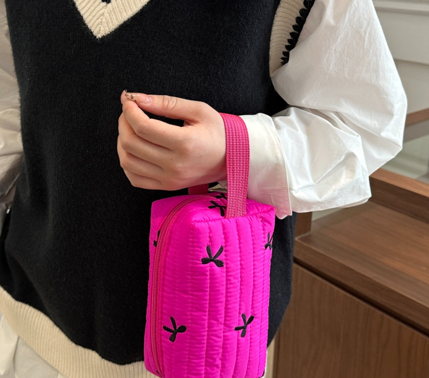 Texture Contrast Bow Wristlet