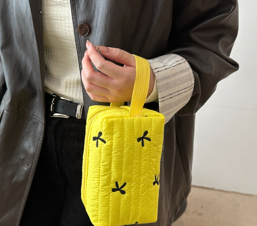 Texture Contrast Bow Wristlet