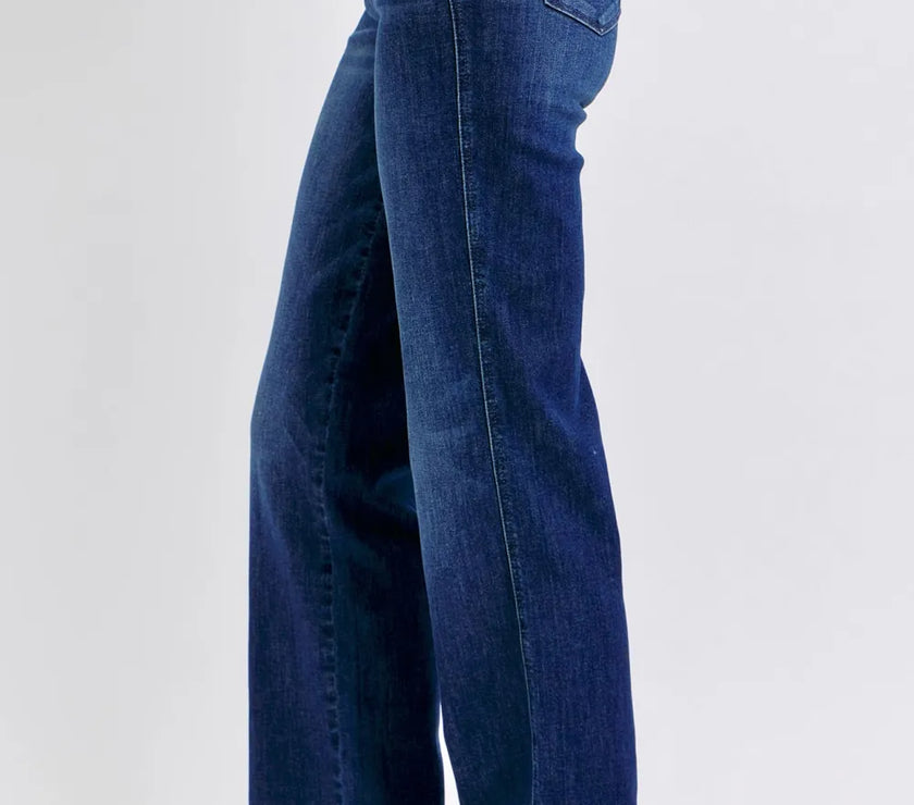 ba508a8f-3e6e-48d2-8d4b-2fa3f442805c-Max