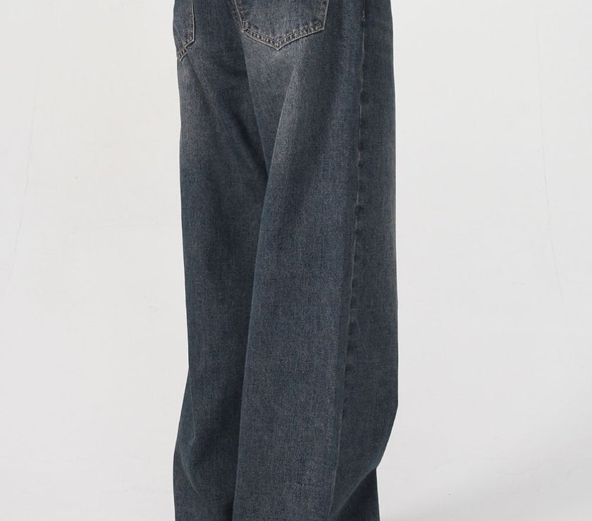 bcf5909c-9166-4c18-88be-8a61c4dbdbde-Max