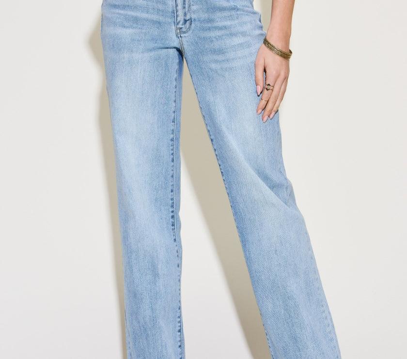 Judy Blue Full Size V Front Waistband Straight Jeans