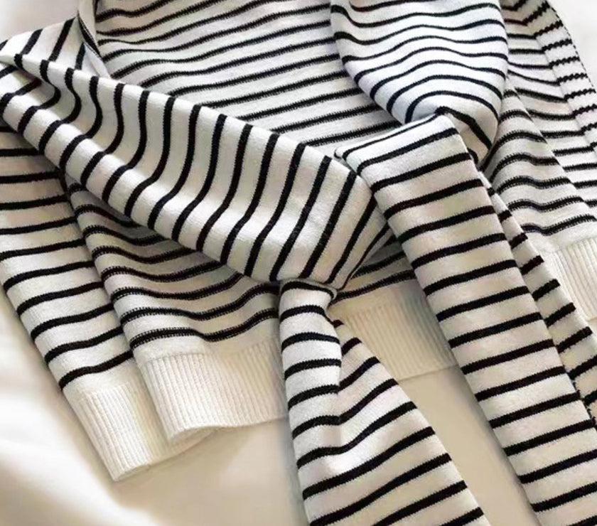Striped Contrast Knit Wrap