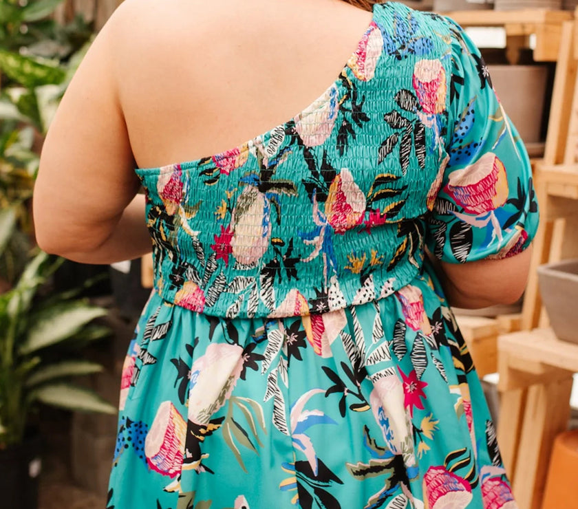 Green Plus Size Floral Smocked Bodice Single Puff Short Sleeve Babydoll Blouse