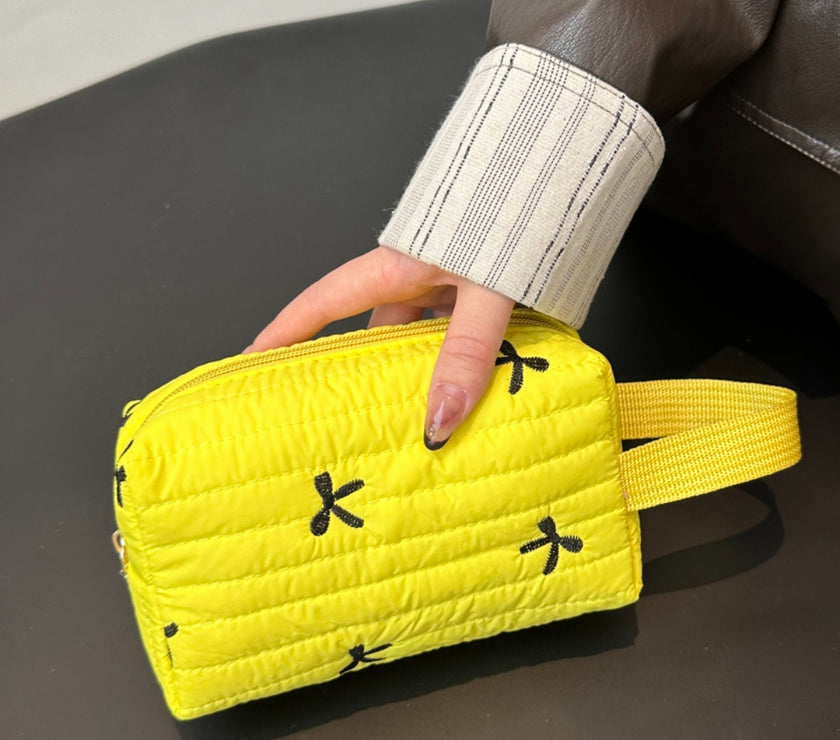 Texture Contrast Bow Wristlet