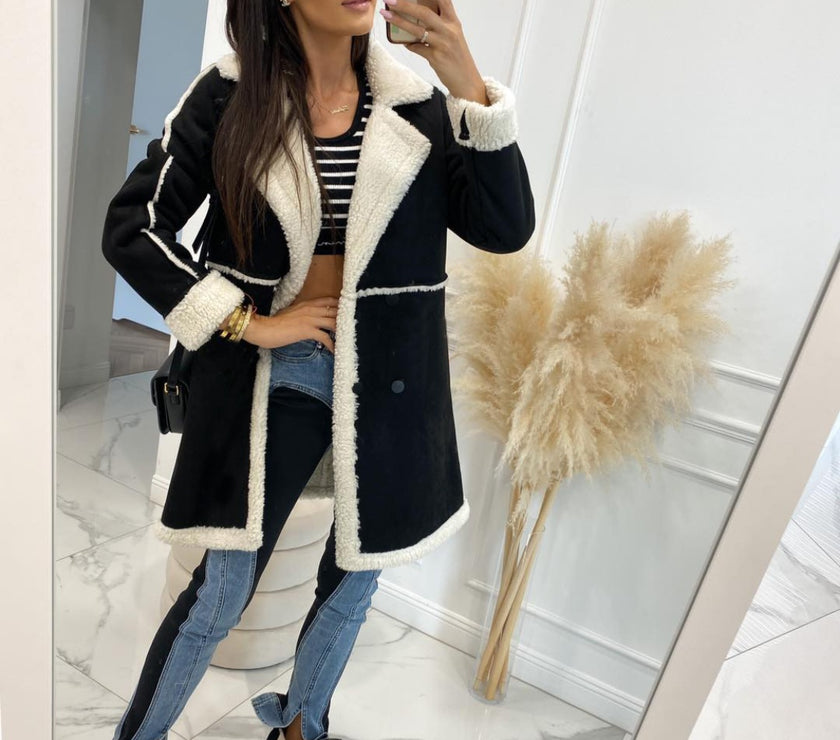 Lapel Collar Exposed Seam Buttoned Coat