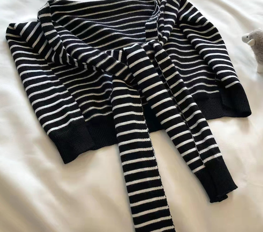 Striped Contrast Knit Wrap