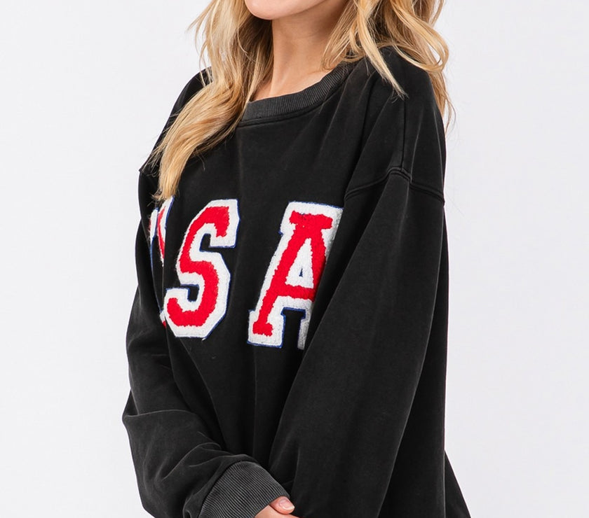 SAGE + FIG USA Letter Patch Round Neck Sweatshirt