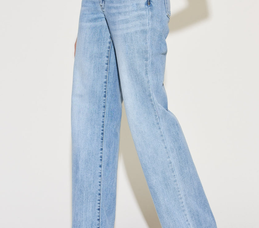 Judy Blue Full Size V Front Waistband Straight Jeans